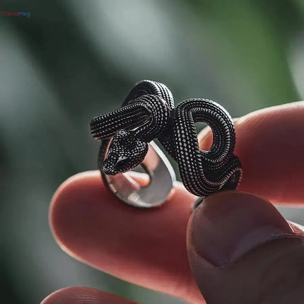 Retro European and American new python ring, dark punk style three-dimensional snake ring, snake winding ring trendmeg