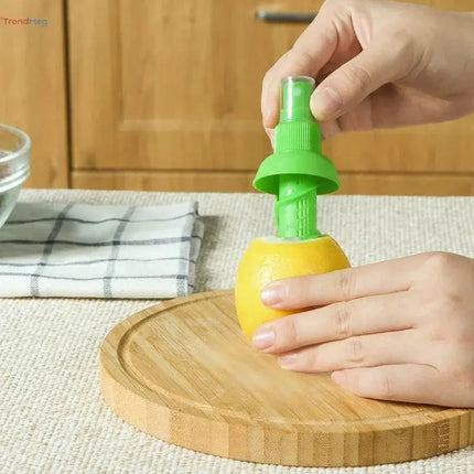 kitchen equipment Citrus Sprayer & Fruit Juice Squeezer – Kitchen Gadget for Lemons, Oranges, and Cooking Tools trendmeg